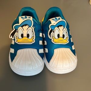Limited edition Donald Duck Disney adidas sneakers toddler